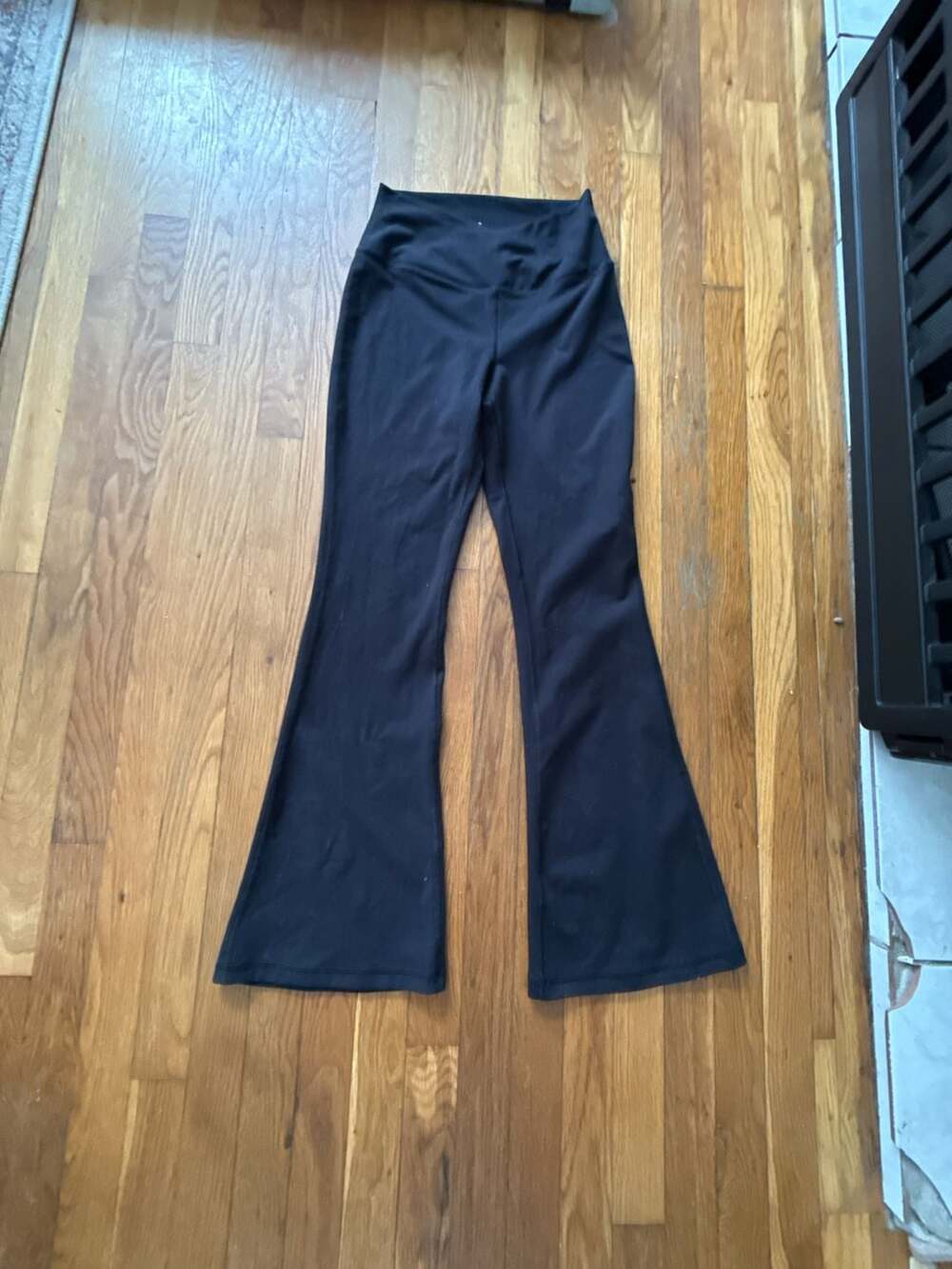 Yogalicious Lux Madison 7/8 Flare Pant Crossover Waistband Black Medium